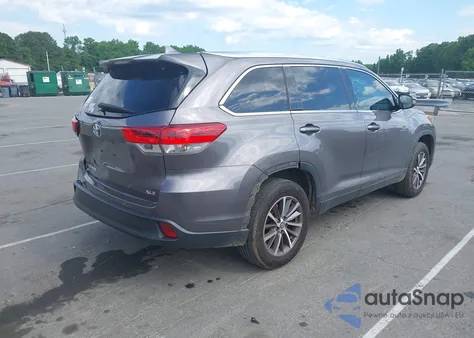 2019 Toyota Highlander Xle z USA, uszkodzony, nr VIN 5TDKZRFHXKS316330